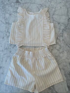 Btween Striped Ruffle Crop Top & Shorts Set - Cream and White 4Y